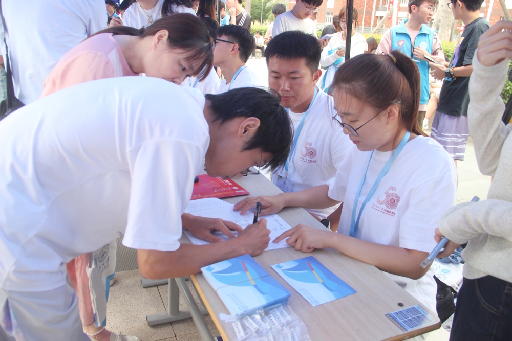 8b5a8e5b584f4bc18978d9091e9d015d.jpg 8b5a8e5b584f4bc18978d9091e9d015d.jpg